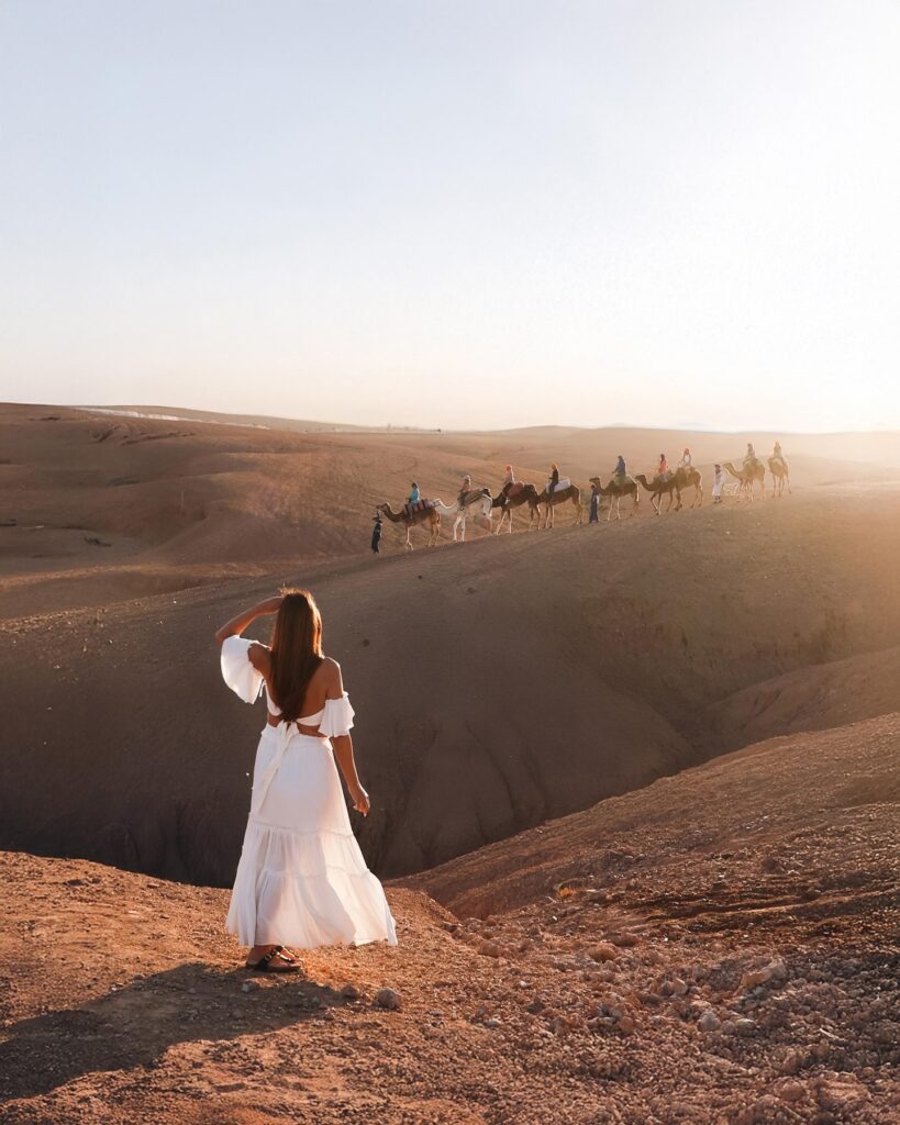 Sunset Camel Ride & Dinner Show in Agafay Agafay Desert Camp – Overnight Experience cvbnhytre