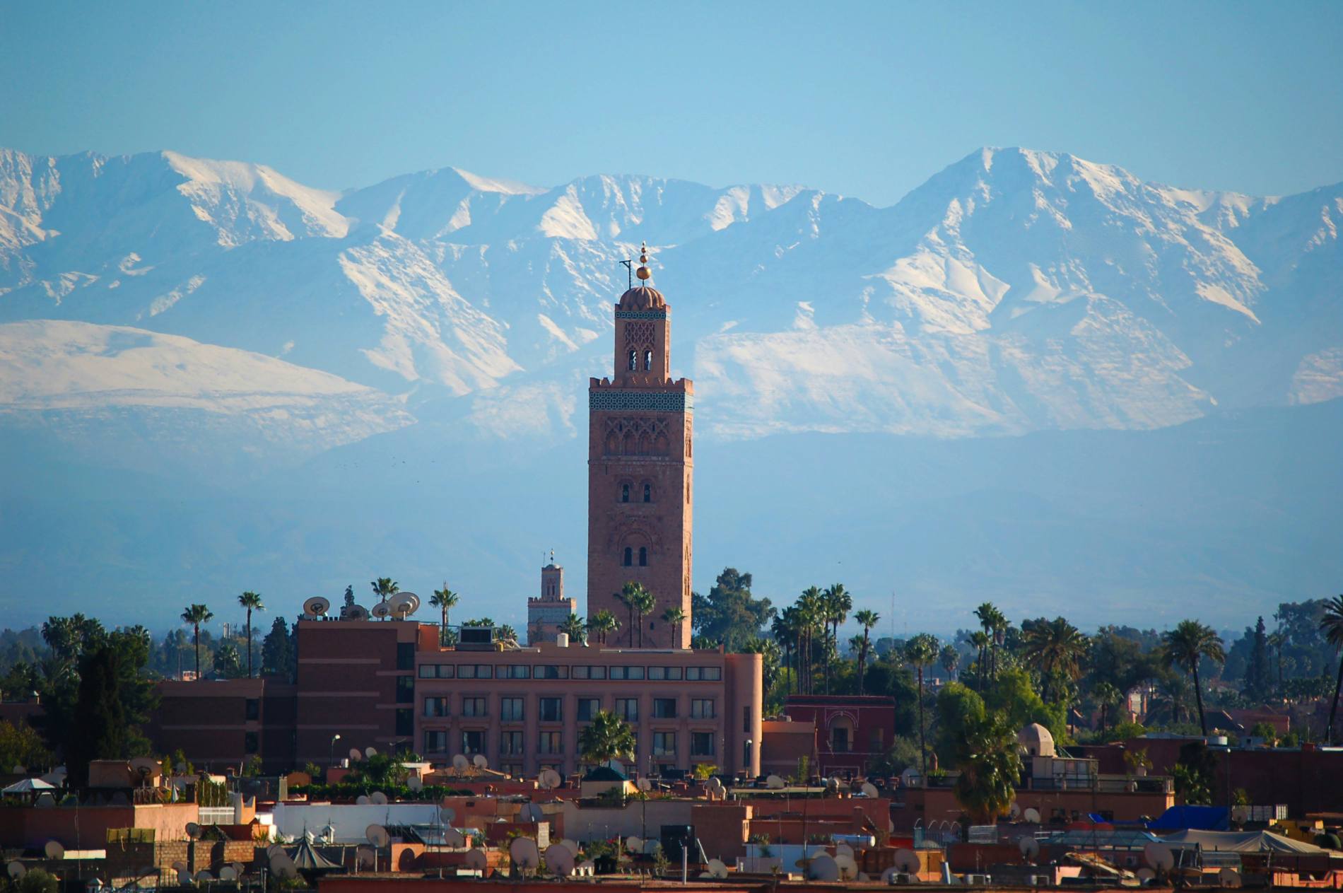 14 Days in Morocco: The Ultimate 2-Week Itinerary 8 Koutoubia Mosque minaret in Marrakech