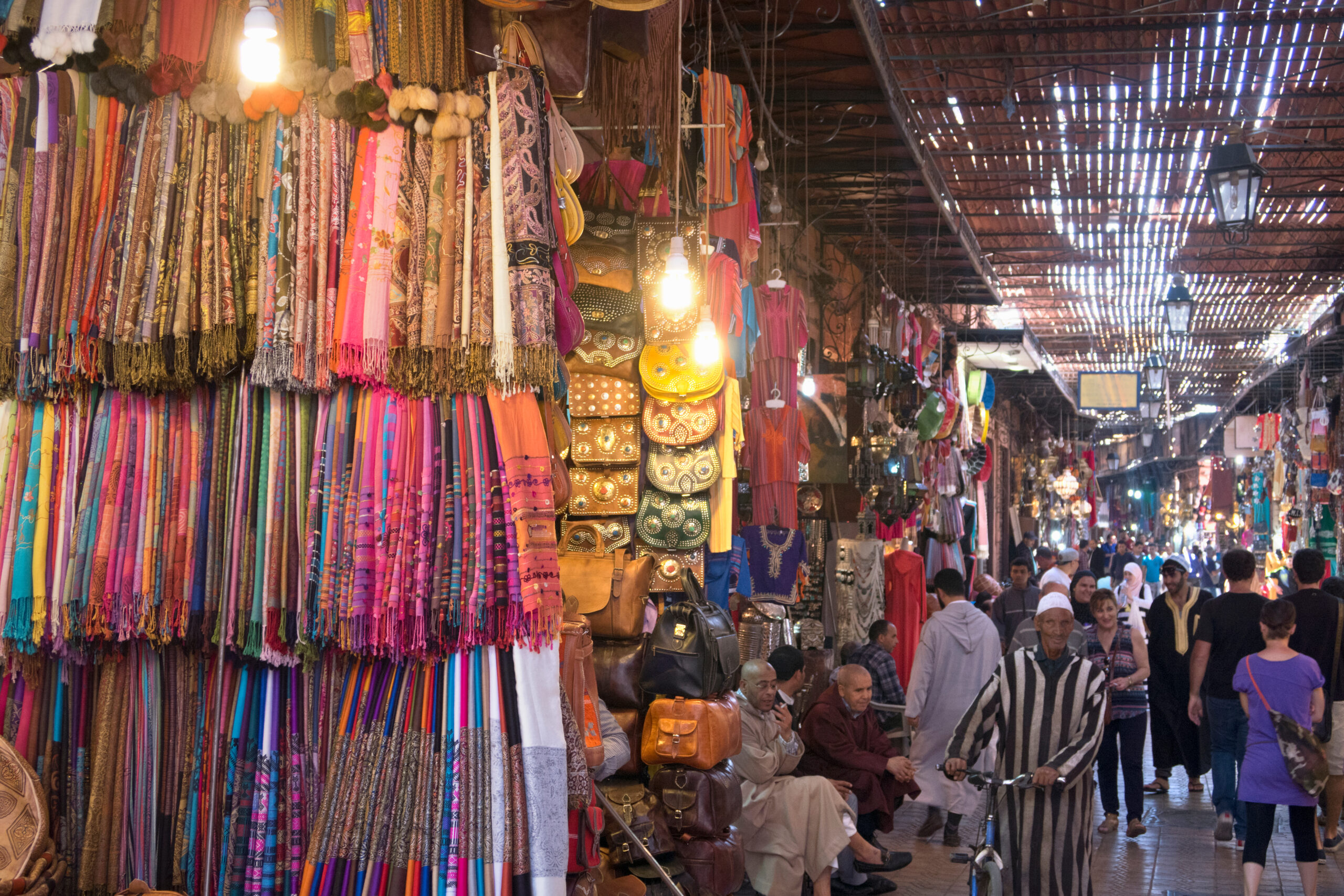 Blog 4 the souk market in marrakech 2026 03 26 09 18 16 utc Guide shopping de Marrakech scaled